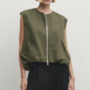 Massimo Dutti VOLUMINOUS VEST WITH ZIP / Size XS-S